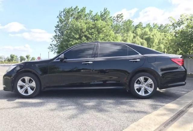 丰田皇冠省油吗,新款丰田皇冠油耗高