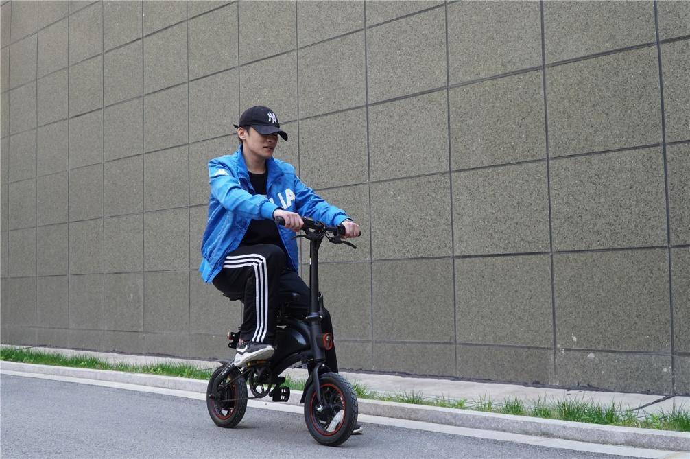 窃格瓦拉最震撼的视频,窃格瓦拉偷车视频