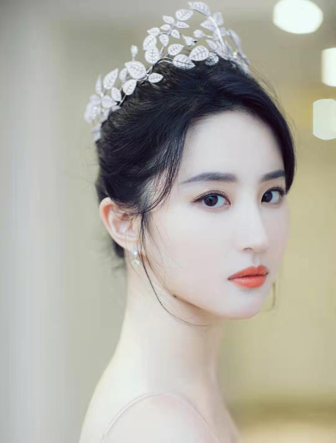 女人嘴唇有几种类型图解,测试适合自己的唇型