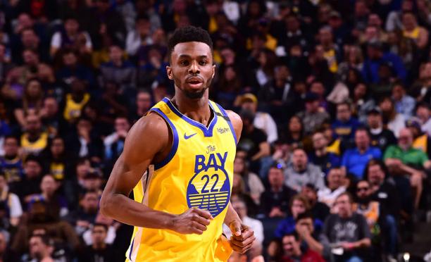 威金斯嘴哥名场面,科尔称赞威金斯防守