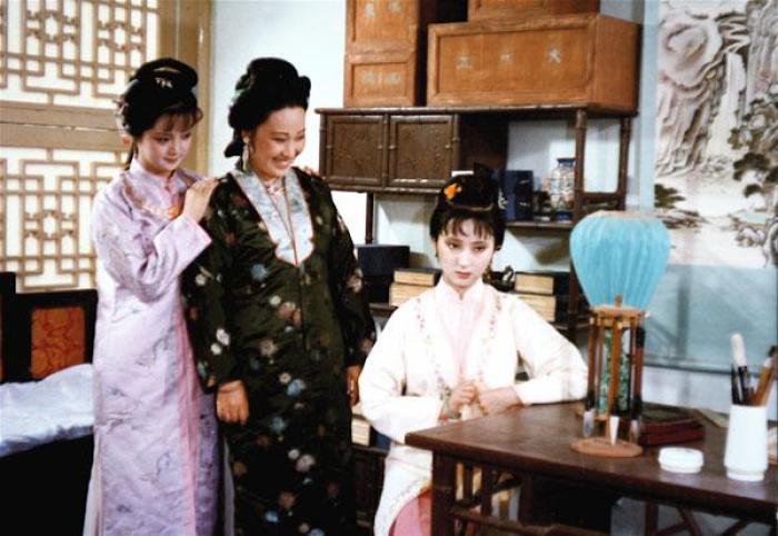 红楼梦薛宝钗是真的无情吗,红楼梦中贾母对林黛玉虚情假意