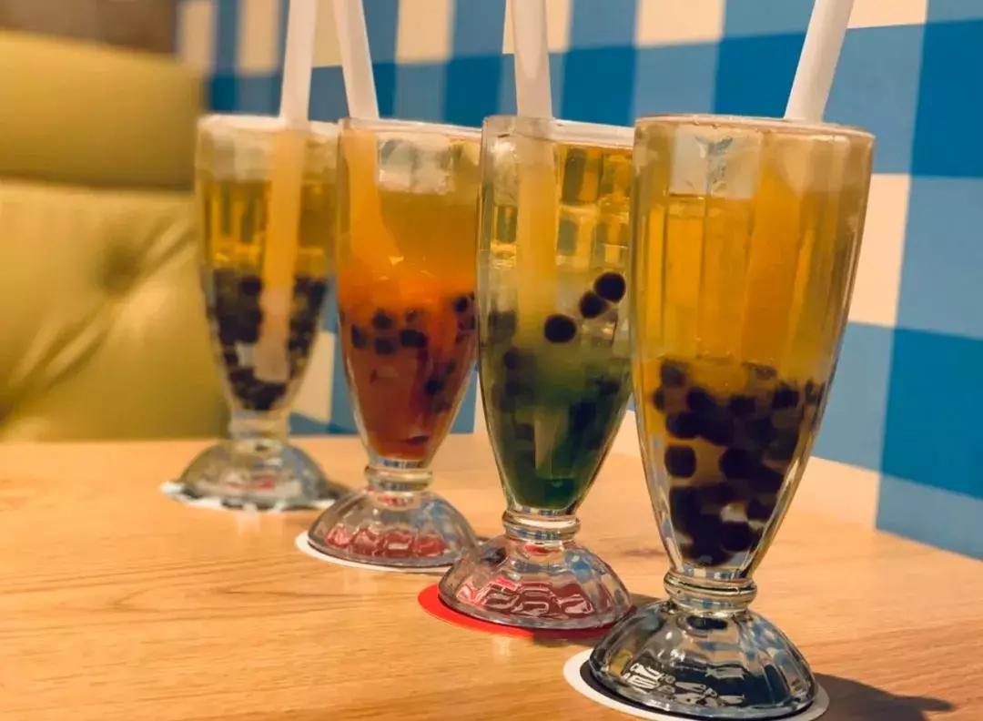 日本流行鼻孔塞珍珠自拍是什么梗？对不起，是我不懂时尚