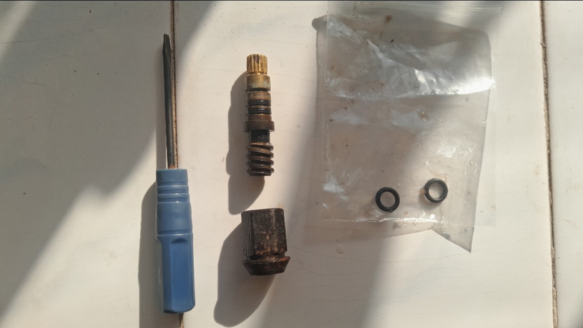 暖气片阀门维修,维修暖气片价格表