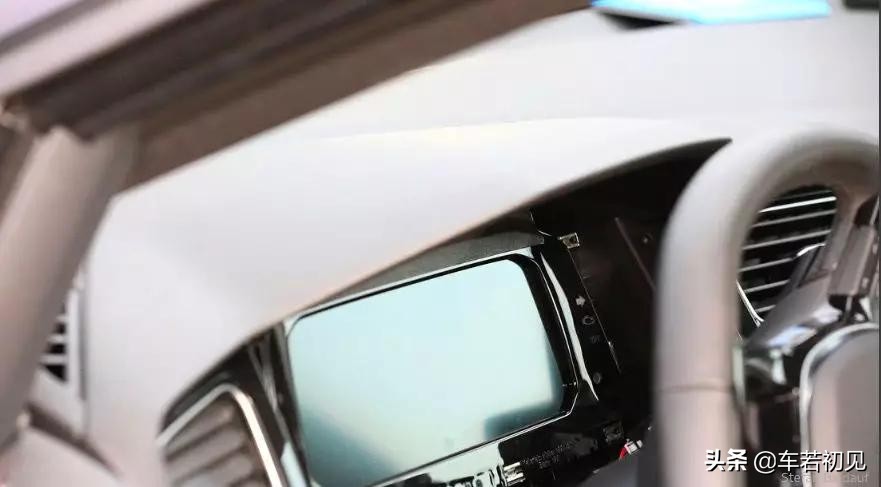 新2022款大众高尔夫8黑武士,大众高尔夫8代改件