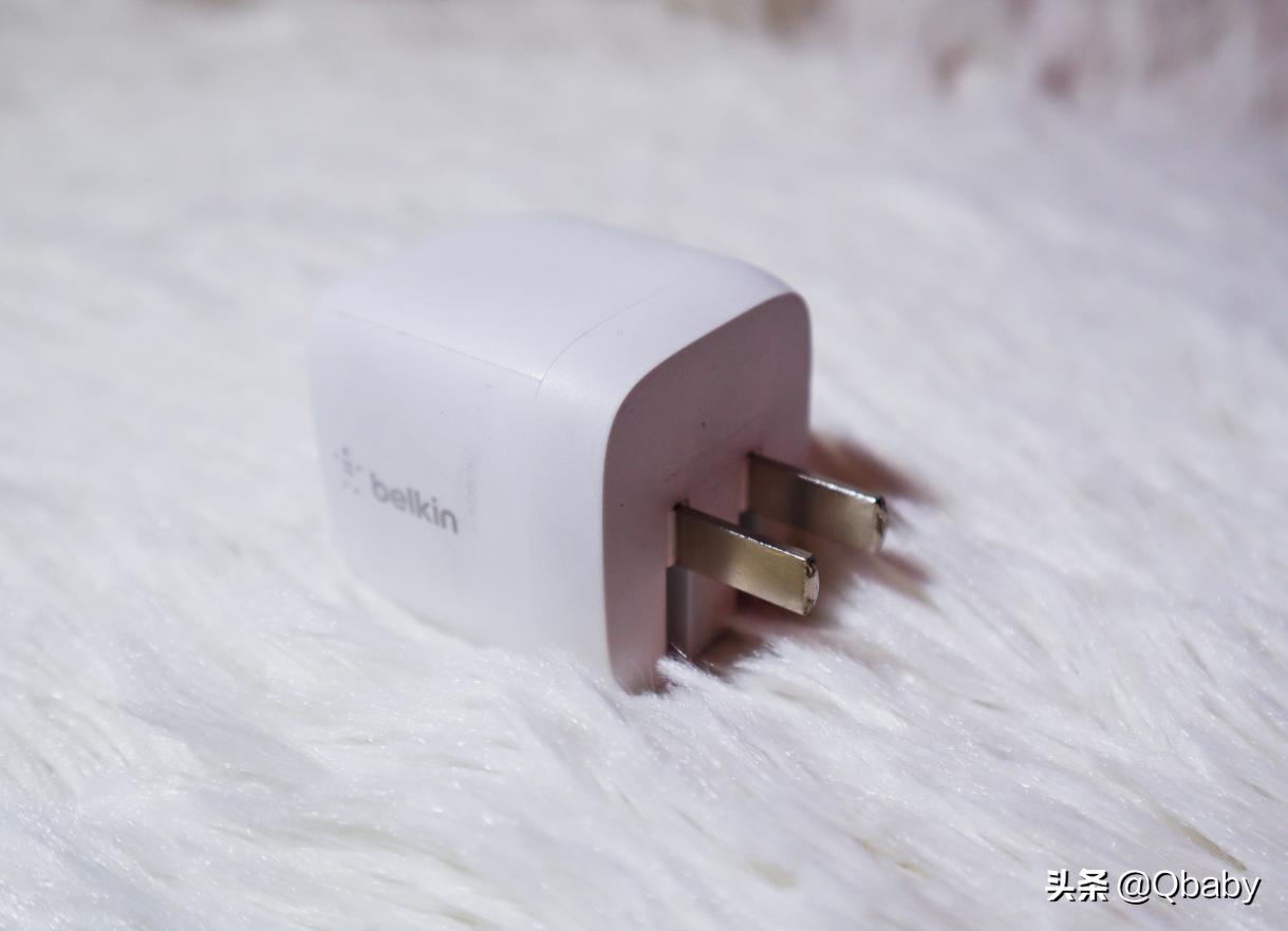 晒一晒我们的情侣手机和数码配件