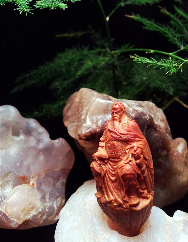 师父领进门，修行在个人——艺海核雕-黄树立的雕刻人生