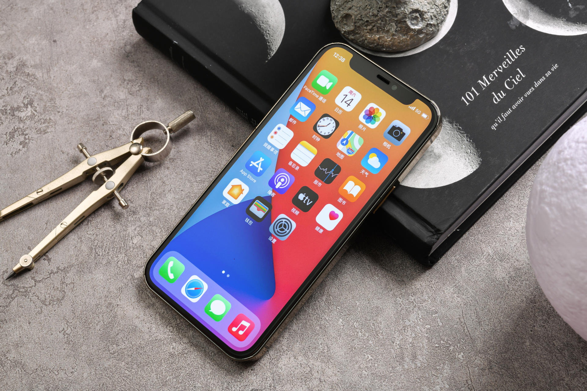 手机绿膜和蓝光膜哪个好,平板绿膜和防蓝光哪个好