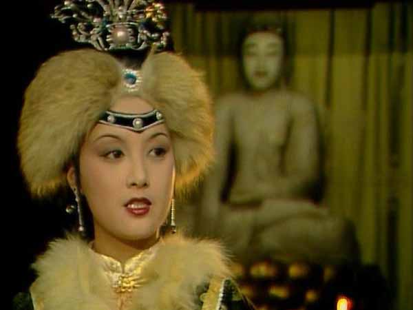 王熙凤陪嫁怎么处理 (王熙凤把家私往娘家搬吗)