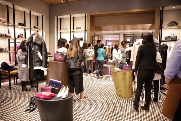 coach鐜颁唬杩愯惀妯″紡,浠庣粡钀ヨ搴︾湅绮剧泭绠＄悊