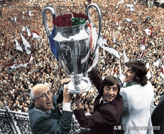 20世纪最伟大的足球教练荷兰,一代宗师功夫最强