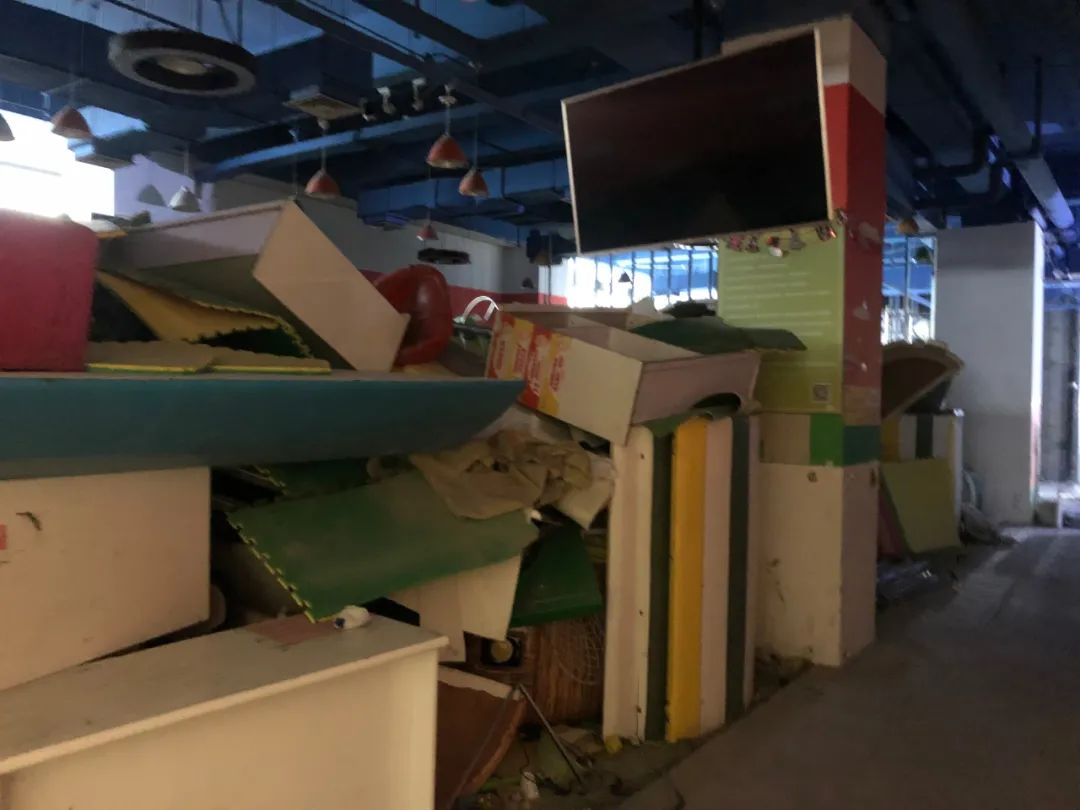 万达游乐场办卡一次就关门,办游乐卡突然关门了