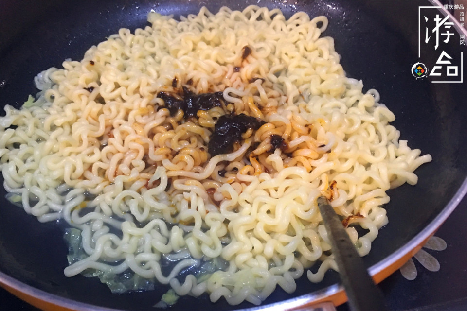 方便面碎渣的做法大全,碎了的方便面怎么弄好吃