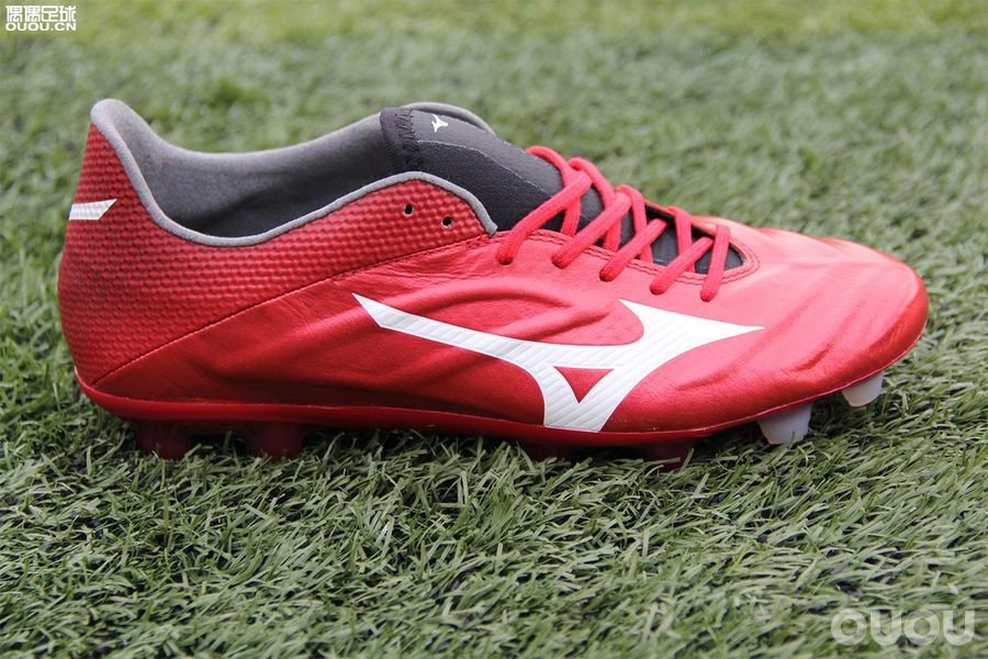 rebula足球鞋测评,日产足球鞋测评