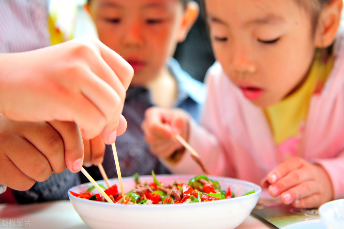 因为孩子太瘦而焦虑,儿童太瘦了该怎么办