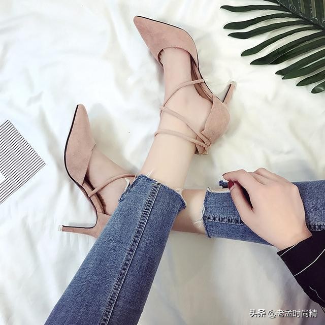 什么样的高跟鞋又百搭又年轻,没有脚后跟女高跟鞋新款