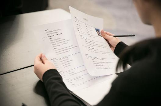 一颗针掉进大海里了怎么捞出来,一根针掉进了大海怎么取回