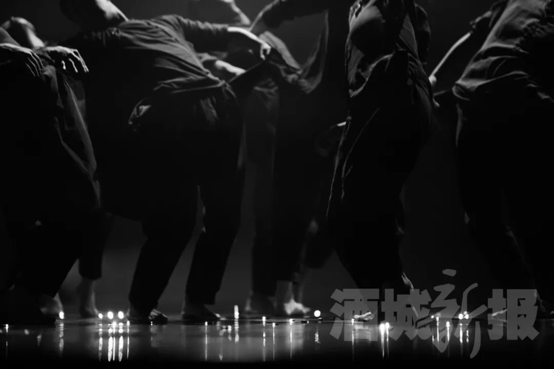 跳哭何炅的无骨鸡柳男孩是咱泸州男儿▎必须点赞