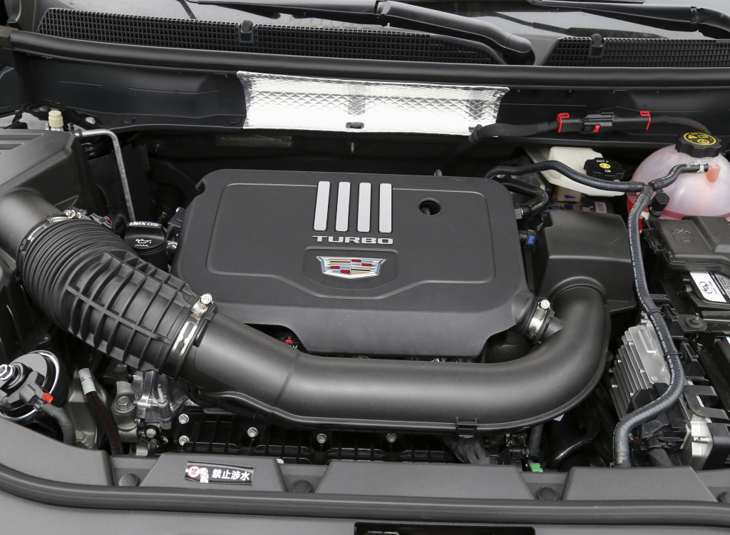 7万公里的凯迪拉克xt5值得买吗,凯迪拉克xt5百公里油耗多少