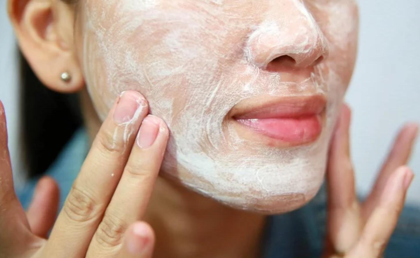 还在为脸上的皱纹发愁吗,有点严重的雀斑该怎么去