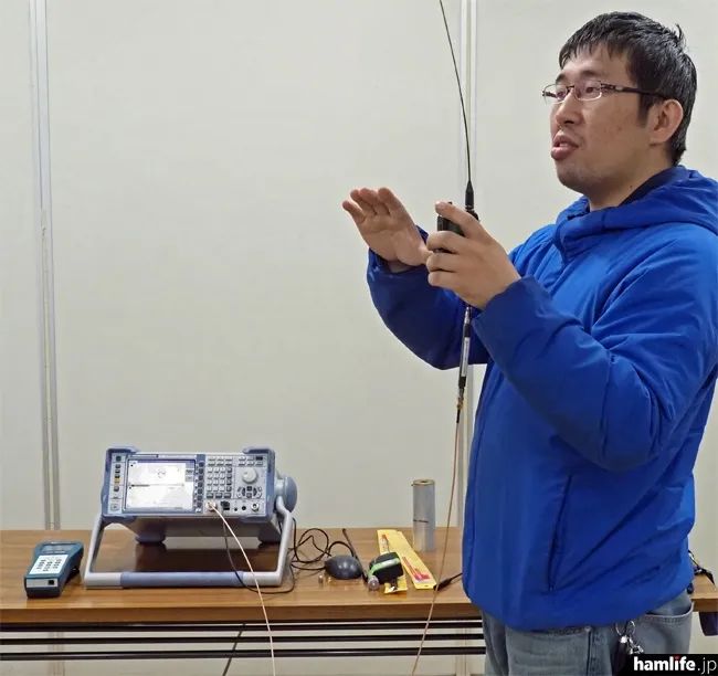 对讲机原装天线和短天线的区别,对讲机原装天线和牌子天线对比