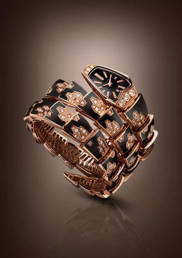 对付女人,没有一件珠宝解决不了的!