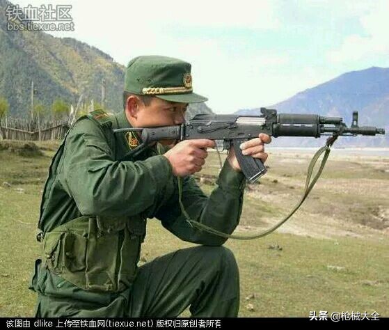 步枪正确射击姿势,如何正确持握手枪