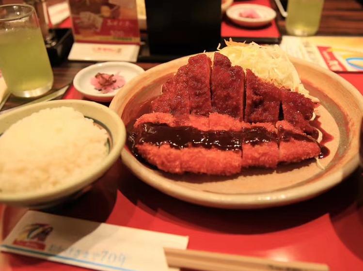 去日本看樱花的攻略,日本人第一次到中国看最大的樱花