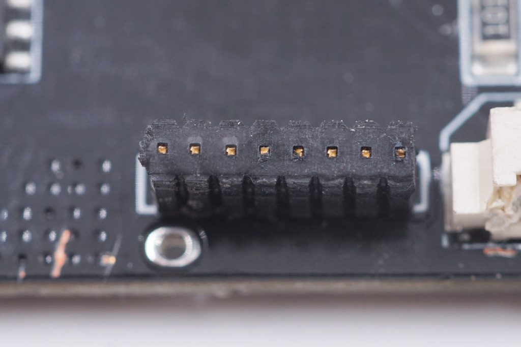 巨能移动电源拆解,绿巨能移动电源评测