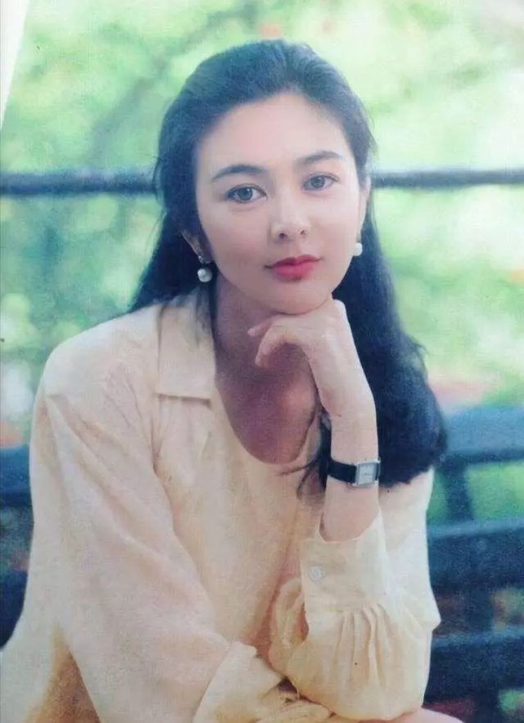 关之琳：背了那么多年高尔夫球的黑锅，终于被刘銮雄给澄清了