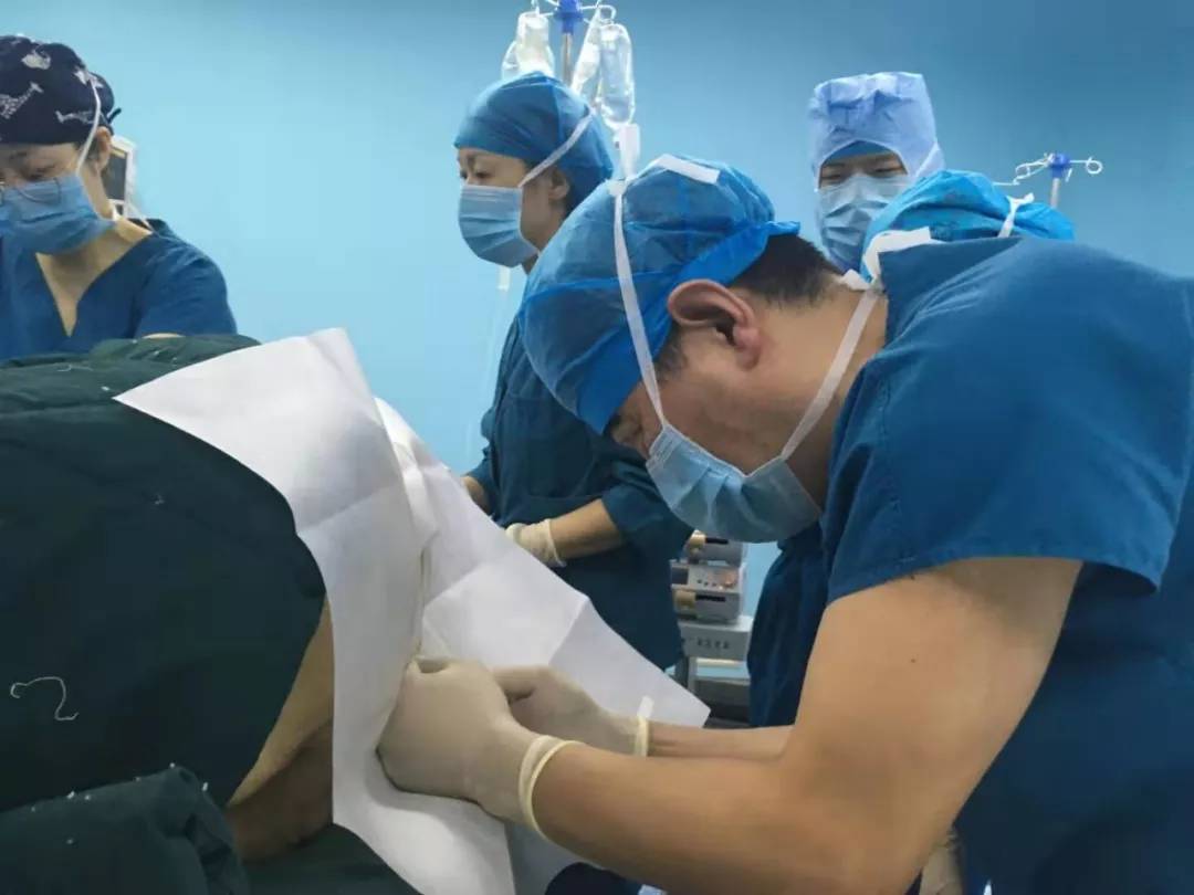 鐧惧瞾鑰佷汉楠ㄧ鎵嬫湳鎴愬姛,鐧惧瞾鑰佷汉楠ㄧ鎵嬫湳鎴愬姛妗堜緥