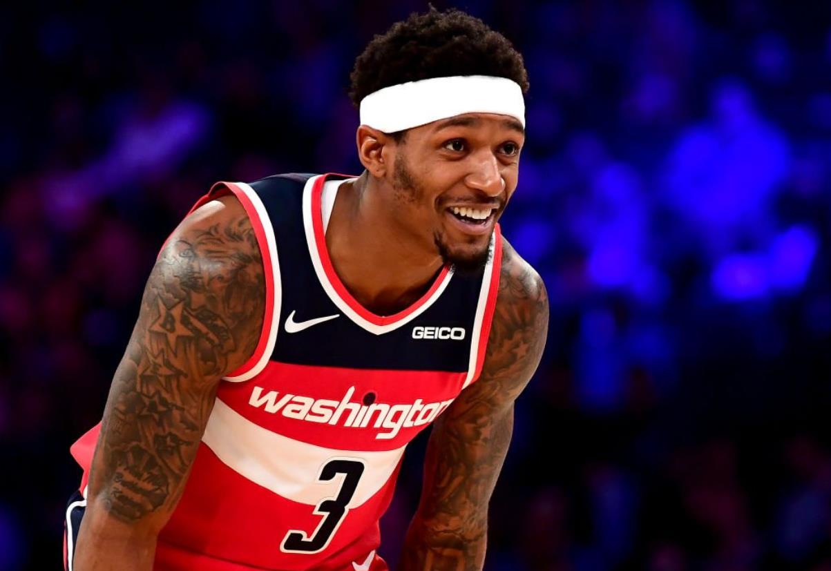 3分球12中1还要投，老大老二都不打还能得124分，看不懂如今的NBA