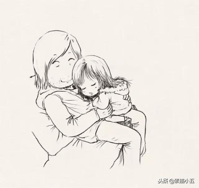 一个父亲给大家展示女儿画的画,给妈妈画一幅世界上最漂亮的画