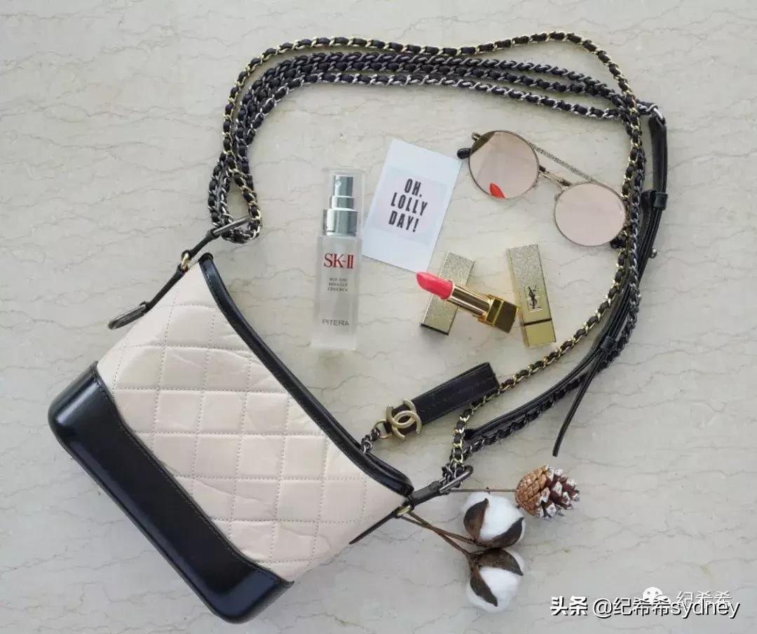 过年拜年包好多红包,拜年拎回来一只鸡一只鸭