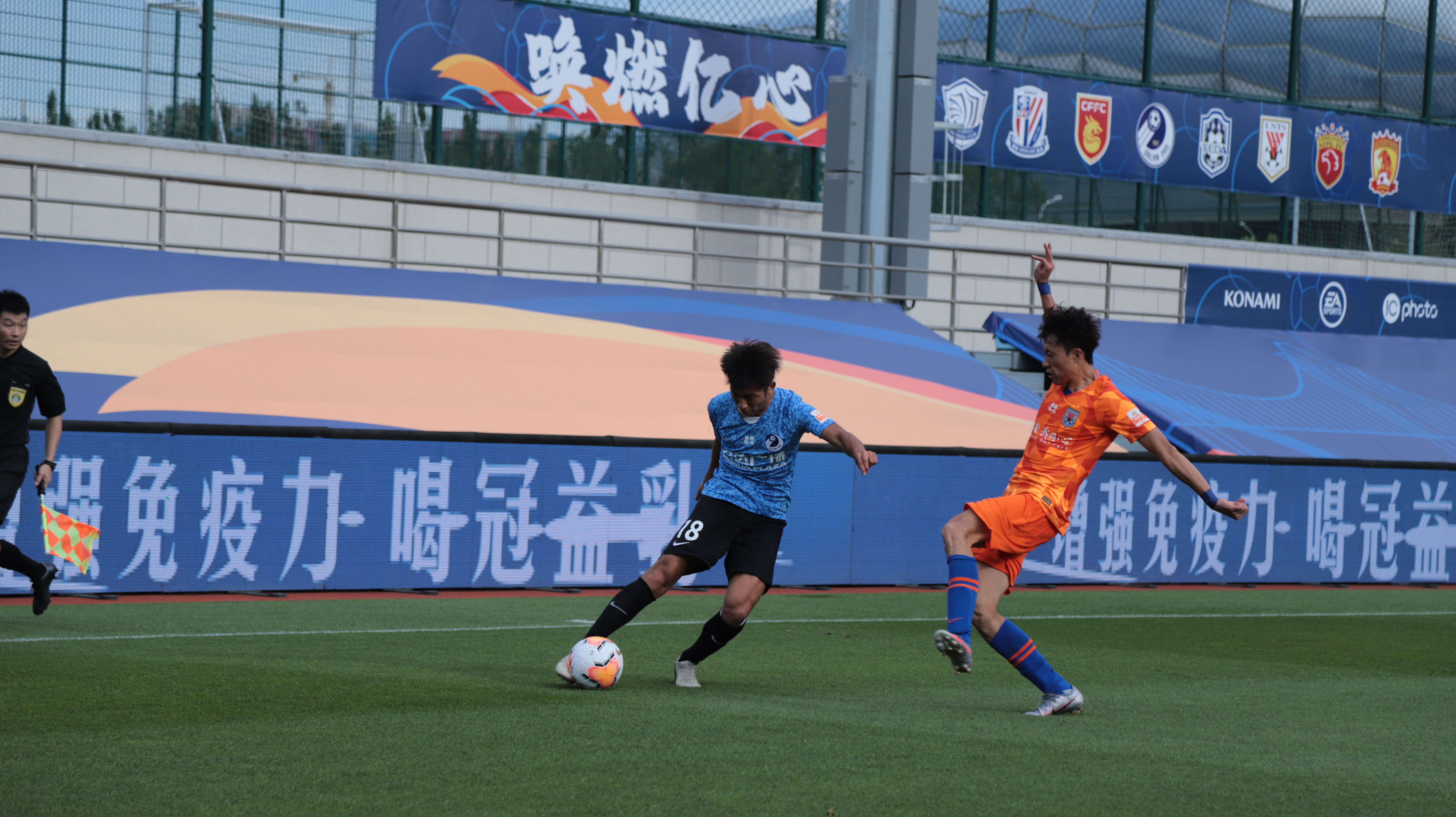 贝尼特斯中超执教视频,贝尼特斯大连足球比赛