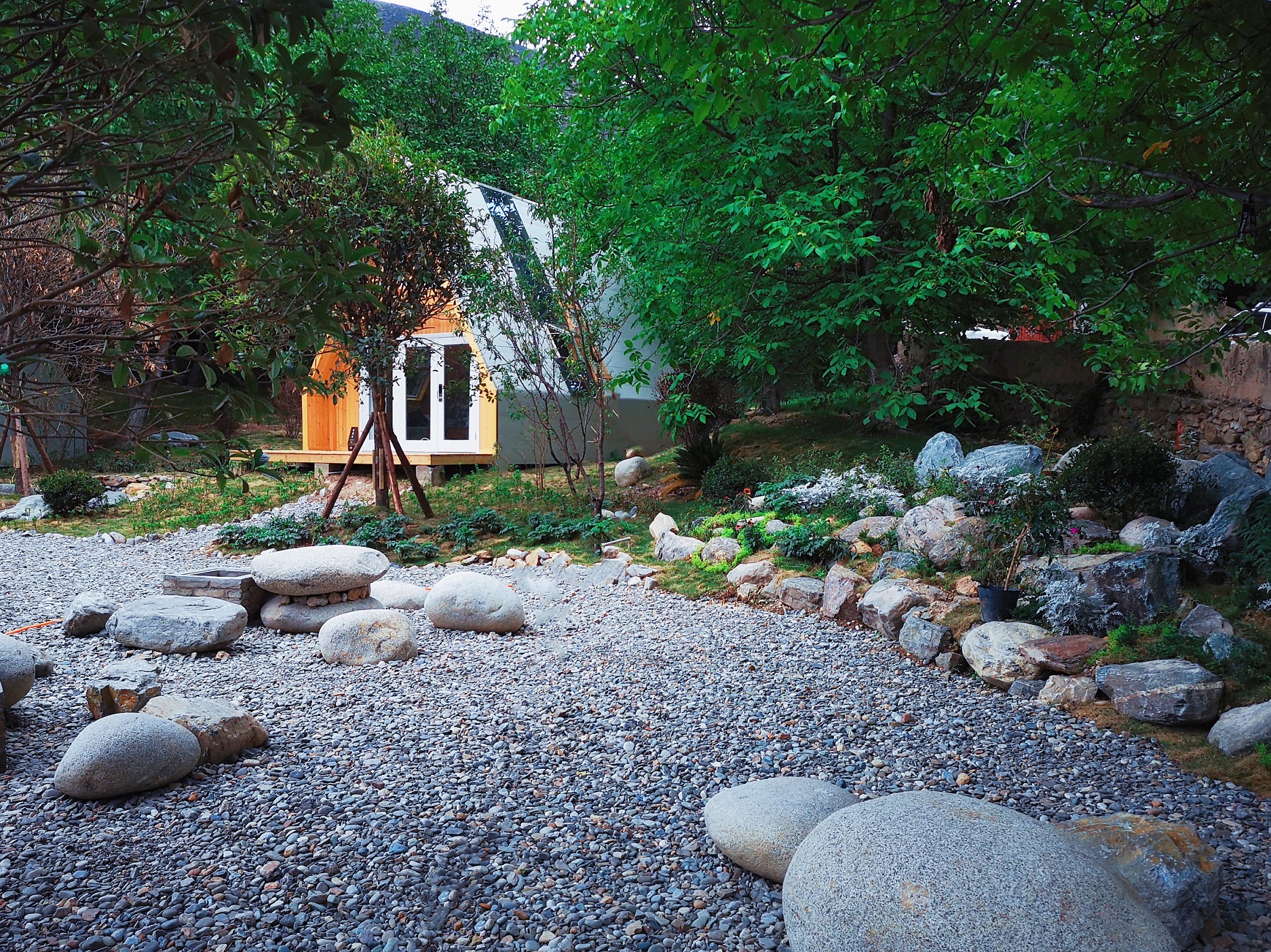 民宿和普通住宅的优劣势,民宿和酒店相比有什么优势