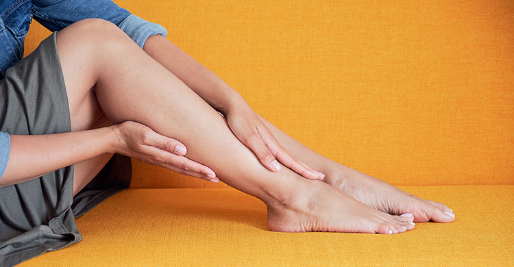 脚崴了很久了做侧翻动作还是很痛,脚踝扭伤3个月关节受限