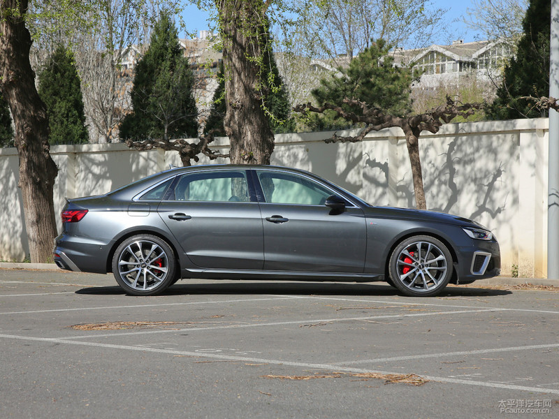 奥迪新a4l2023款,奥迪a3和小鹏p7哪个好