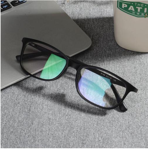 开眼镜店一个月正常赚多少钱,90后的小伙月入百万的赚钱模式