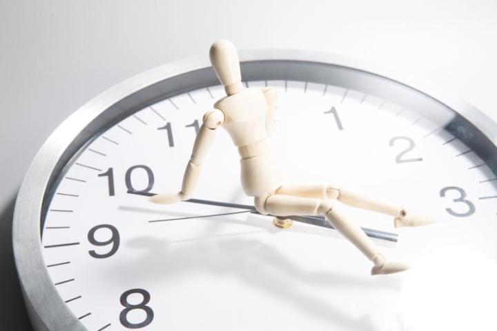 大学生如何做到月入3万元,在校大学生如何月入万元