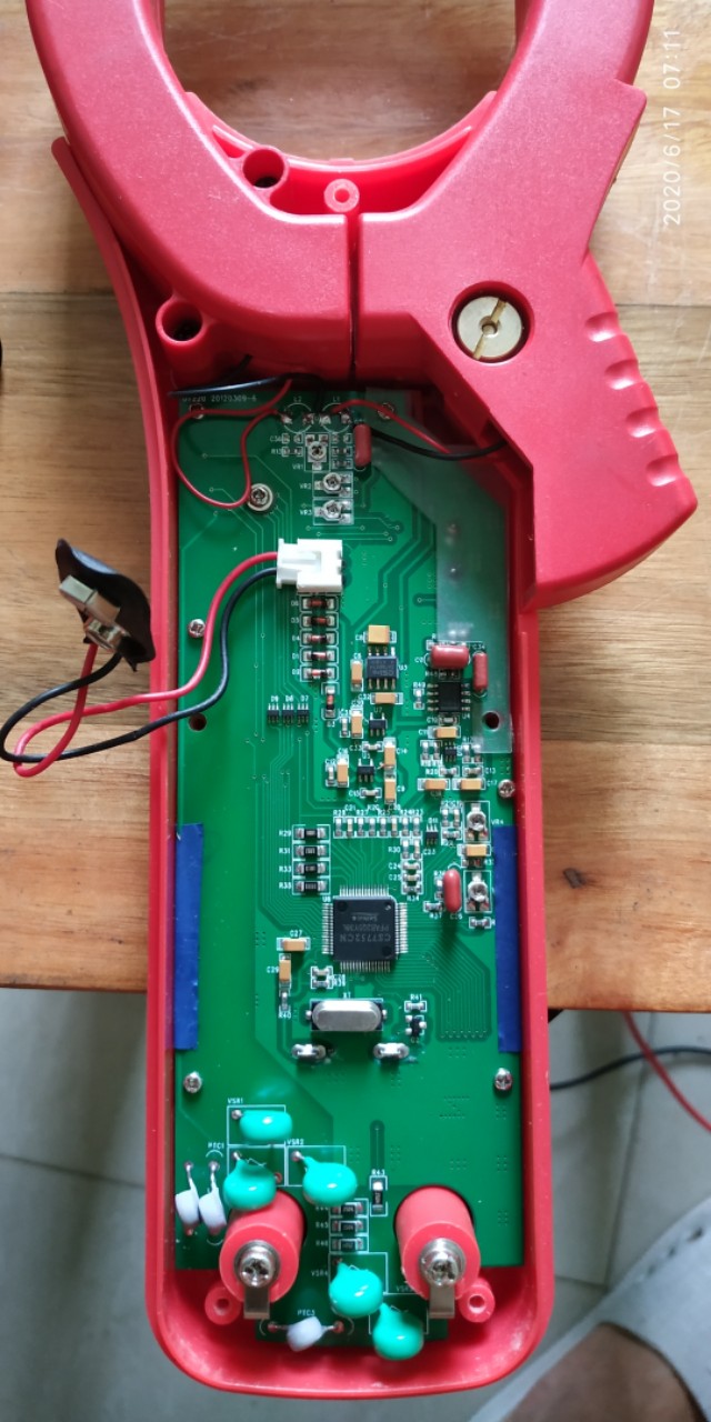 胜利和优利德万用表拆解对比,优利德万用表和胜利万用表哪个好