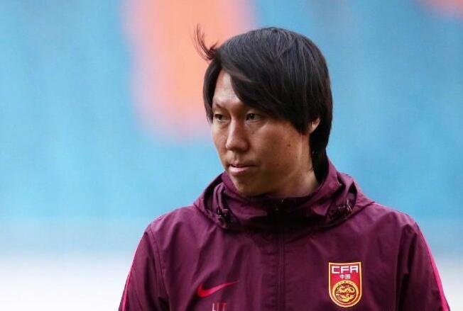 媒体拿国脚年薪与募捐对比，“道德绑架式逼捐”也不能拿足球开刀