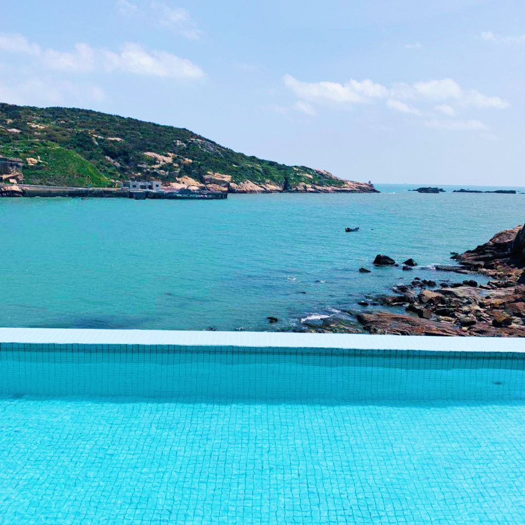 圣托里尼海岛旅游攻略,圣托里尼的绝美海岛