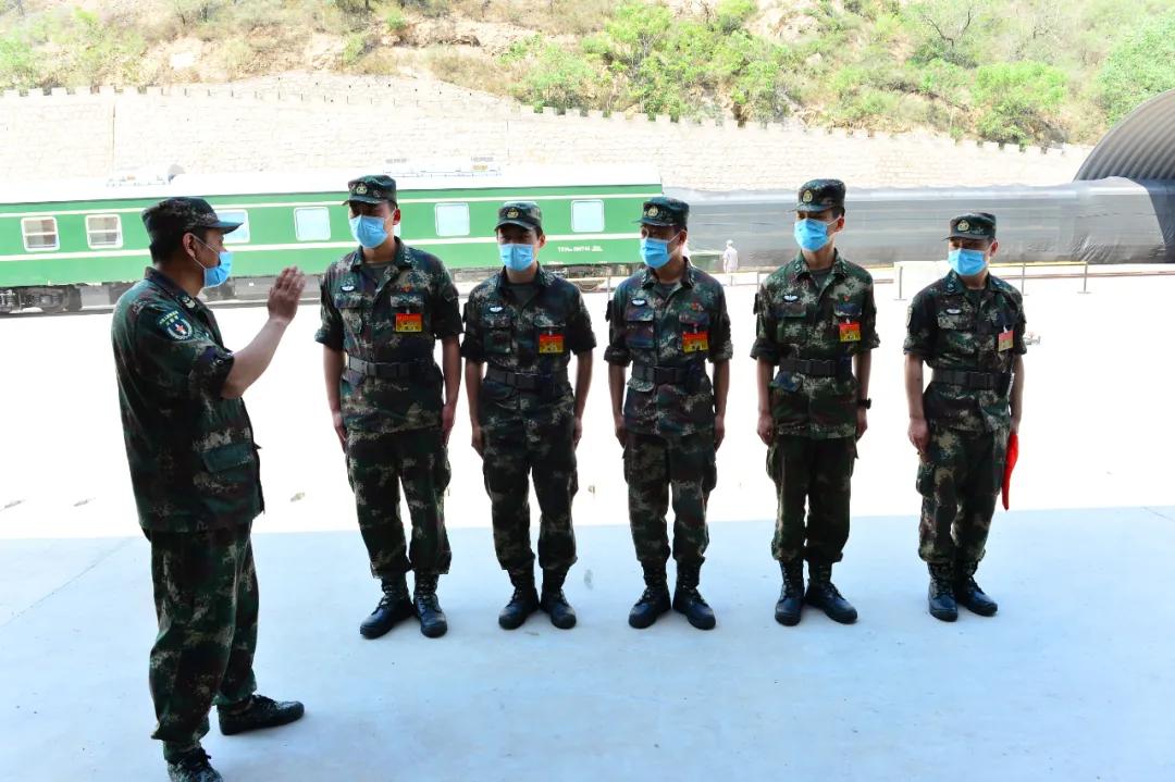 这个兵王强得离谱,兵王牛努力全集