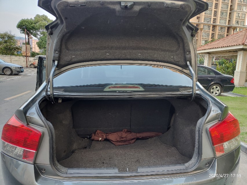 锋范2009款1.8自动挡大不大,2010本田锋范1.8自动挡怎么样