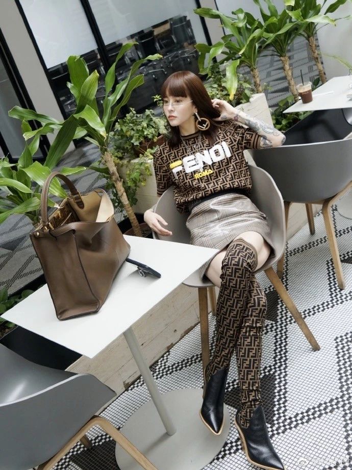 老阿姨哪个牌子好,90后阿姨潮流品牌