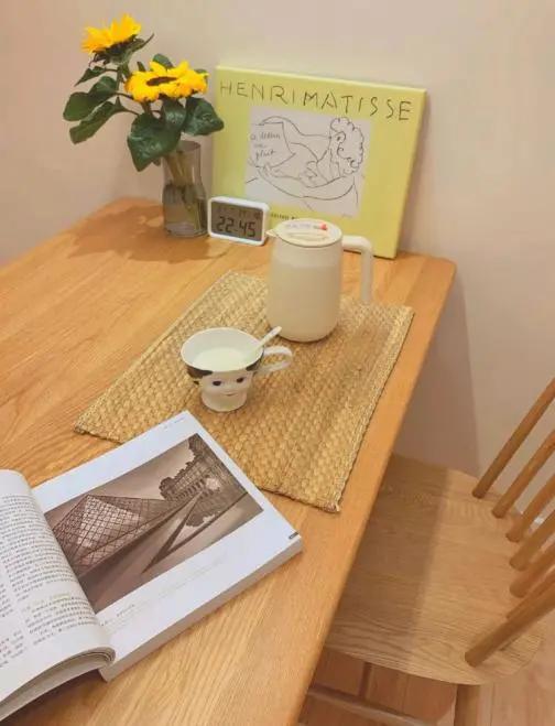 实木餐桌怎么买便宜又好用,实木餐桌的优点和缺点