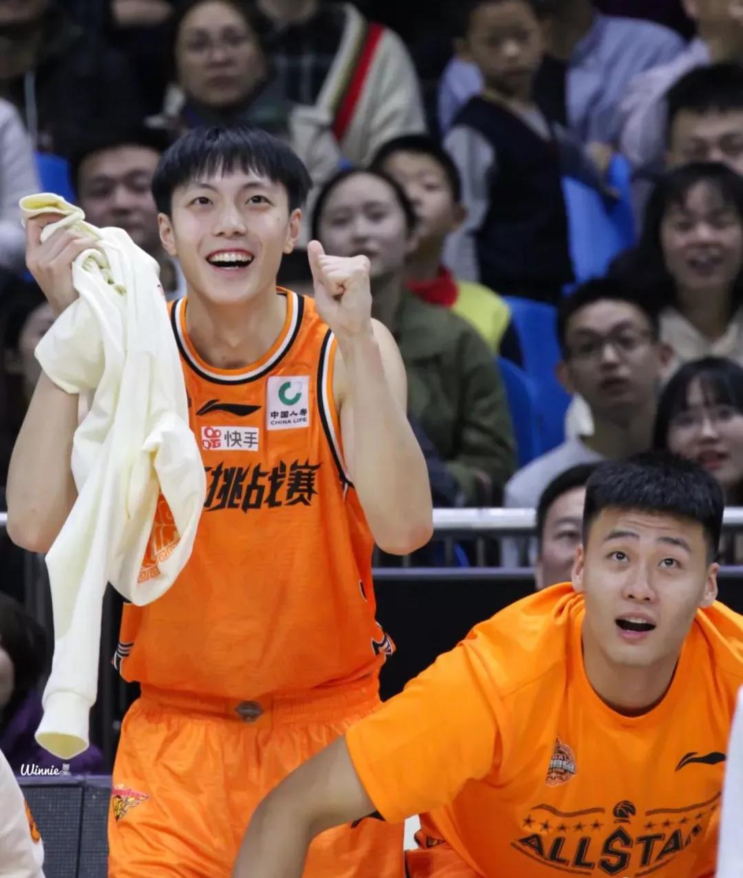 拜托，千万别让萧亚轩看到这些国家体坛中的鲜肉帅哥