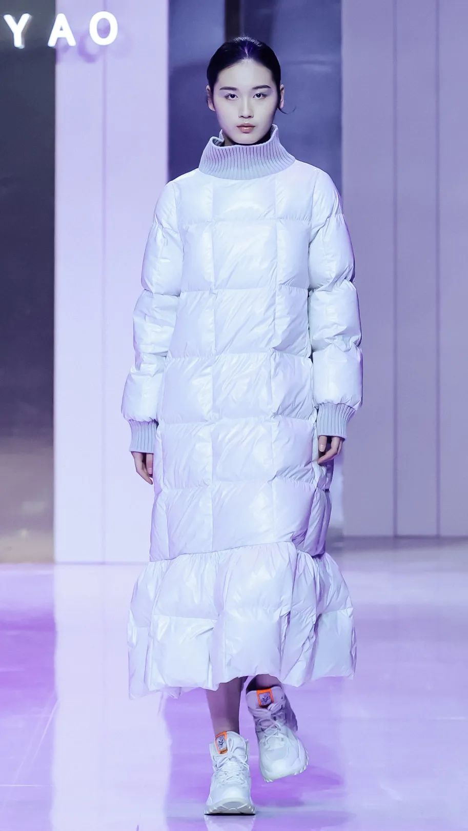 2021秋冬女装款式流行趋势,2018秋冬趋势报告巴黎时装周