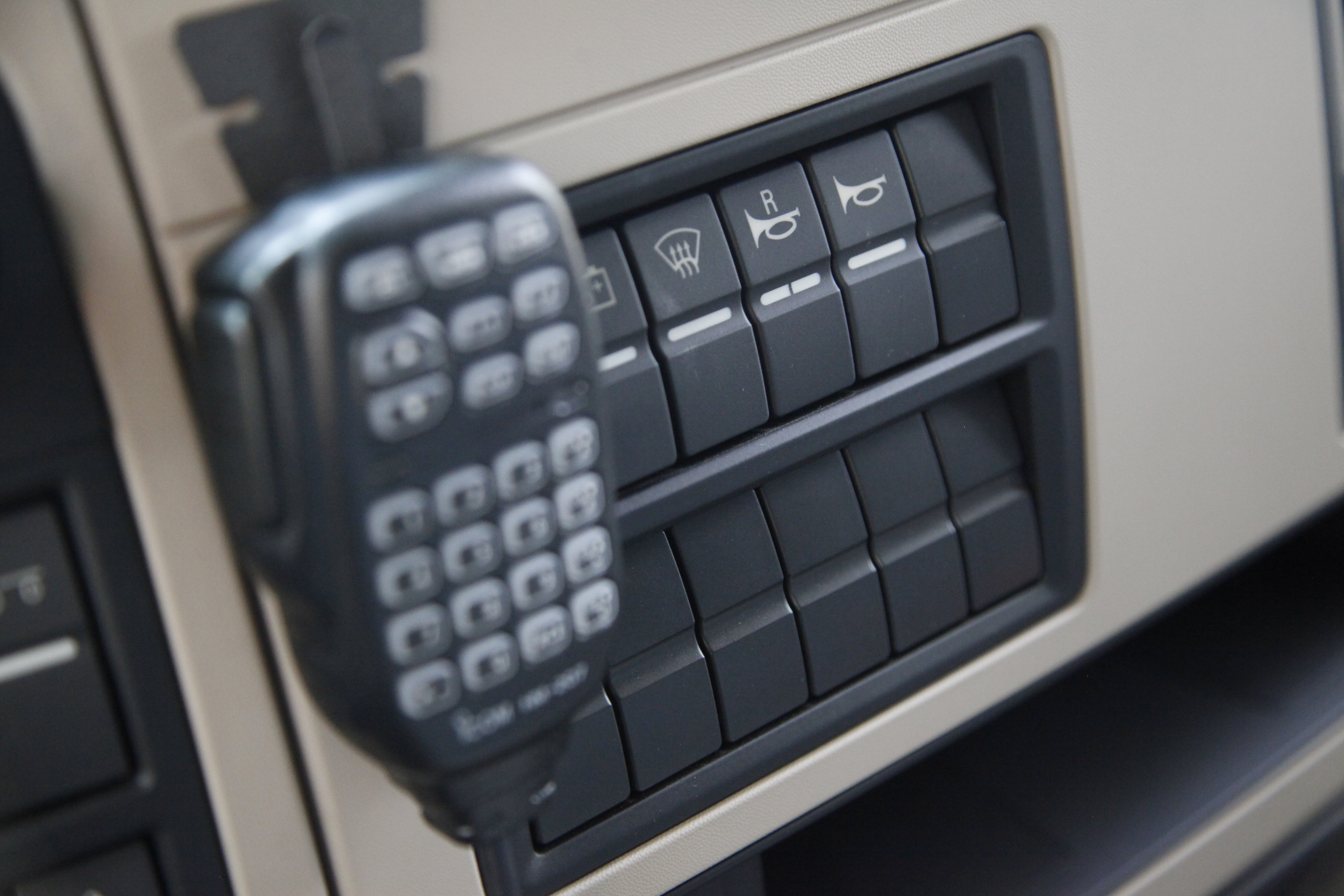 越野强劲王者，独栋别墅享受，阿莫迪罗曼8x8征服你了吗？