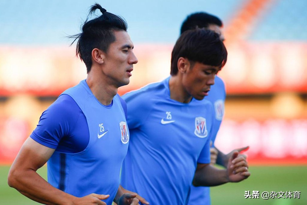 32岁前国脚踢业余联赛！曾被日本功勋教练赏识，本有机会留在中超